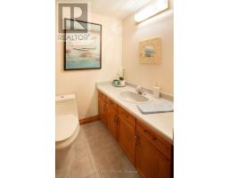 922 COUNTRY CLUB CRESCENT - 42