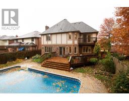 922 COUNTRY CLUB CRESCENT - 43