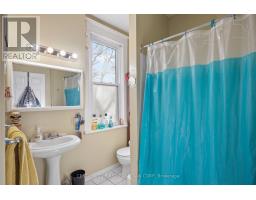 551 ADELAIDE STREET N - 26