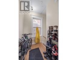 551 ADELAIDE STREET N - 27