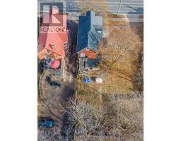 551 ADELAIDE STREET N - 34