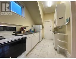 551 ADELAIDE STREET N - 6