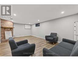 696 VILLAGE GREEN AVENUE - 33