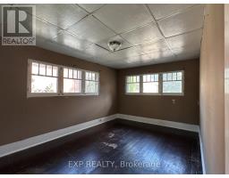 15 ST ANNE S PLACE - 17