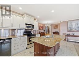 1106 - 250 PALL MALL STREET - 23