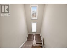 2 - 555 SUNNINGDALE ROAD E - 22