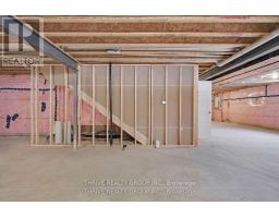 35 - 1080 UPPERPOINT AVENUE - 32