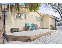 31 MEADOWVIEW ROAD - 31