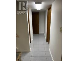 31 MEADOWVIEW ROAD - 35