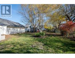 165 SUNSET DRIVE - 30