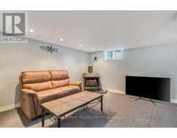 20 DIEPPE DRIVE - 32