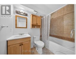 211 - 727 DEVERON CRESCENT - 18