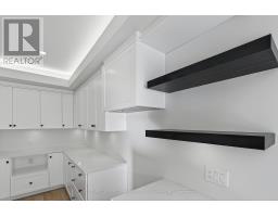 31 - 2700 BUROAK DRIVE - 10