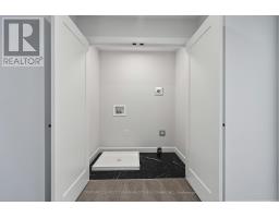 31 - 2700 BUROAK DRIVE - 21