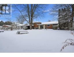 14 TEWKSBURY CRESCENT - 34