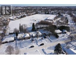 14 TEWKSBURY CRESCENT - 4