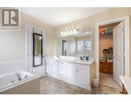 914 COLLINS DRIVE N - 20