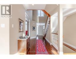 914 COLLINS DRIVE N - 6