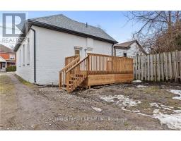 888 QUEENS AVENUE - 23