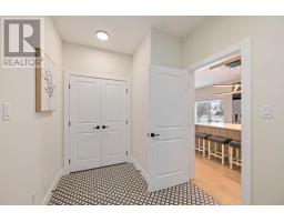 50 ROYAL CRESCENT - 18