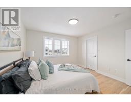 50 ROYAL CRESCENT - 34