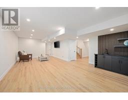 50 ROYAL CRESCENT - 37