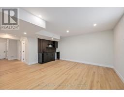 50 ROYAL CRESCENT - 39