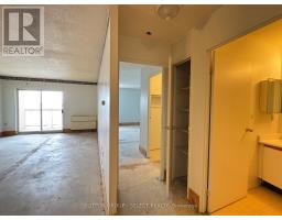 906 - 858 COMMISSIONERS ROAD E - 15