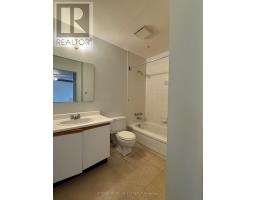 906 - 858 COMMISSIONERS ROAD E - 16