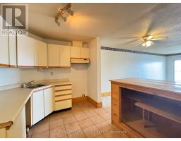 906 - 858 COMMISSIONERS ROAD E - 9