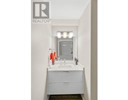 56 - 811 SARNIA ROAD - 26