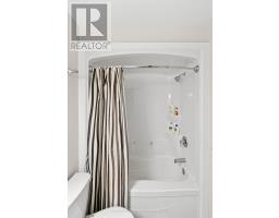 56 - 811 SARNIA ROAD - 30