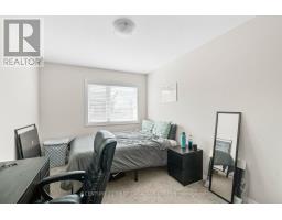 56 - 811 SARNIA ROAD - 36