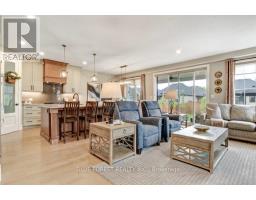 192 FOXBOROUGH PLACE - 10