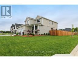 192 FOXBOROUGH PLACE - 3