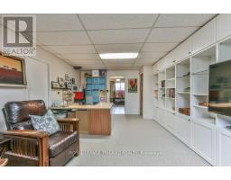 41 FOX MILL COURT - 35