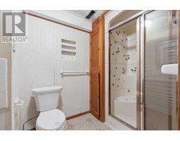 64 JENA CRESCENT - 31