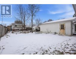 64 JENA CRESCENT - 40