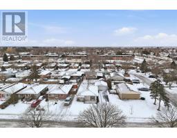 64 JENA CRESCENT - 43