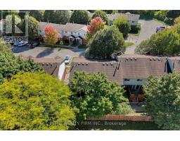 25 - 70 CHAPMAN COURT - 48