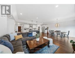 191 GILMOUR DRIVE - 17