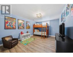 191 GILMOUR DRIVE - 34