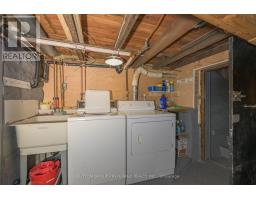 447 WOODMAN AVENUE - 36