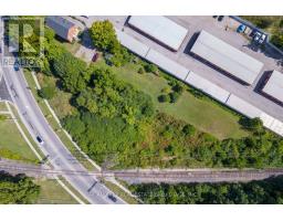 121 THOMPSON ROAD - 12