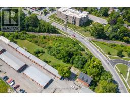 121 THOMPSON ROAD - 16