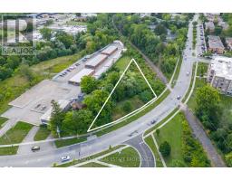 121 THOMPSON ROAD - 5