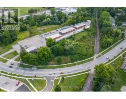 121 THOMPSON ROAD - 6