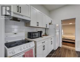 12 WELDON AVENUE - 13