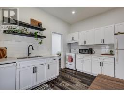 12 WELDON AVENUE - 16