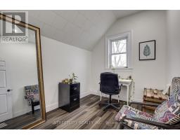 12 WELDON AVENUE - 21